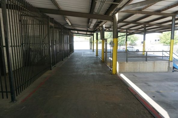 2306 N Beckley Ave, Dallas, TX 75208